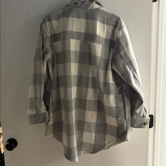 Old Navy Plaid Soft Brushed Utility Shacket Button Gray Jacket Womens - Picture 3 of 6